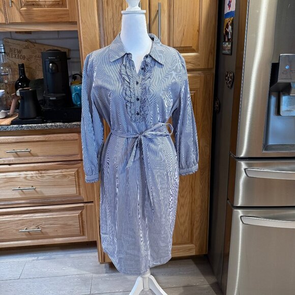 Lilly Pulitzer Dress, Blue and White Striped, ADORABLE!!!! SIZE 12, EUC. - Picture 1 of 16